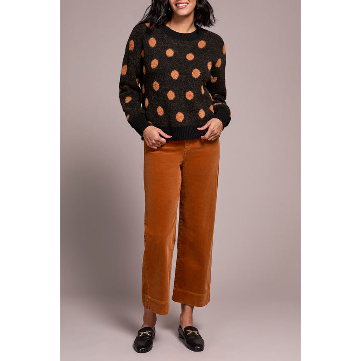 Suéter de punto con cuello redondo y lunares y pestañas