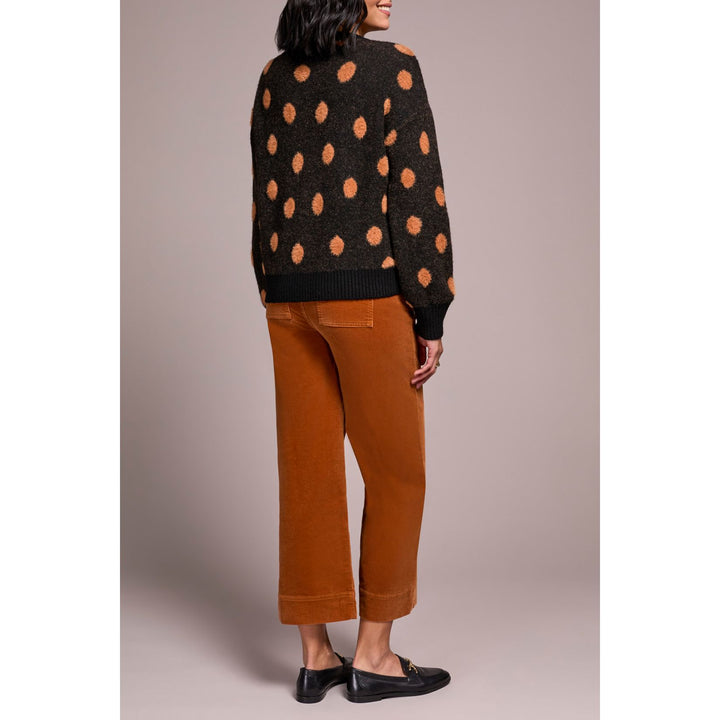 Suéter de punto con cuello redondo y lunares y pestañas