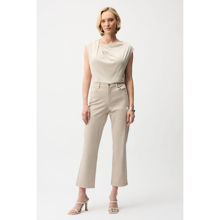 Top de algodón con cuello asimétrico