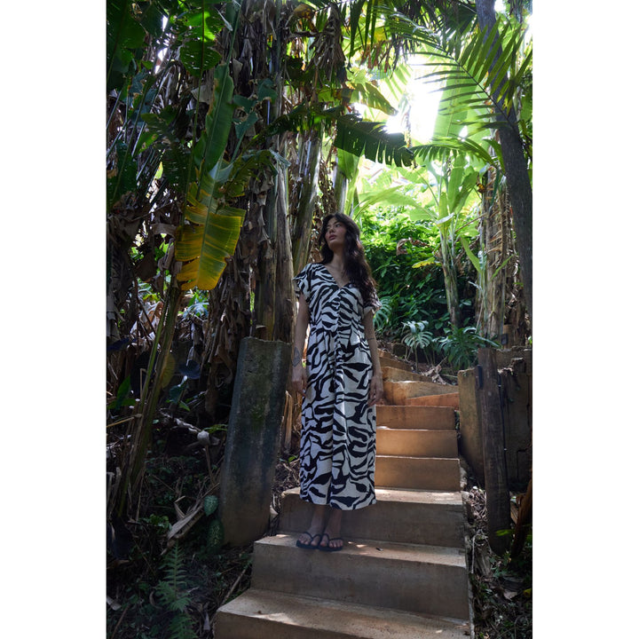 Linno Dress