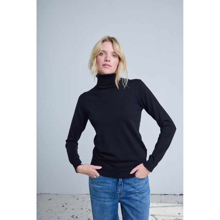 Luls Roll Neck Long Sleeve