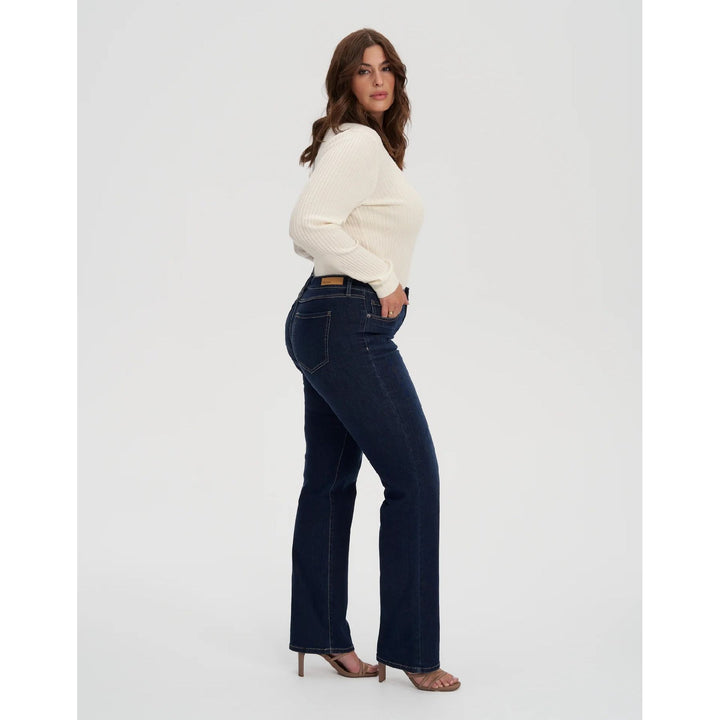 Chloe Classic Rise Straight Jean