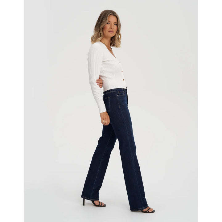 Chloe Classic Rise Straight Jean
