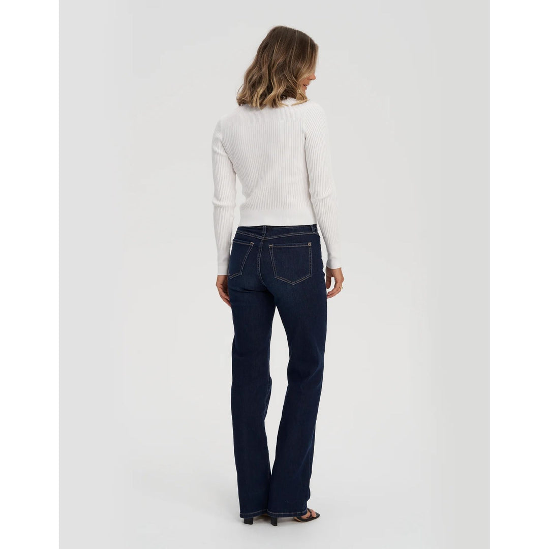 Chloe Classic Rise Straight Jean
