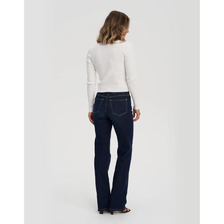 Chloe Classic Rise Straight Jean