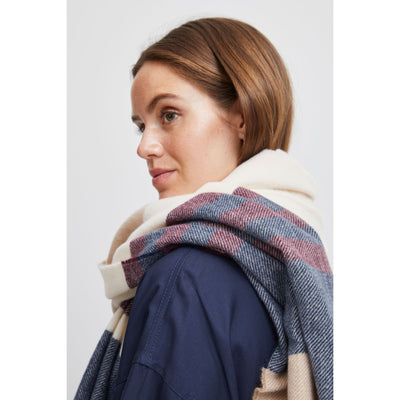 Vikke Scarf
