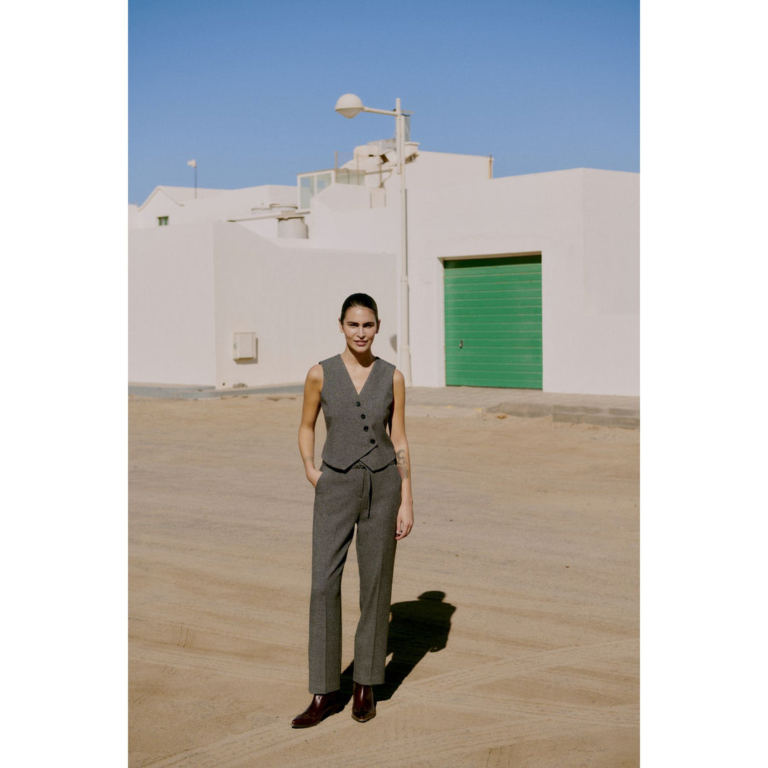 Etona Vest