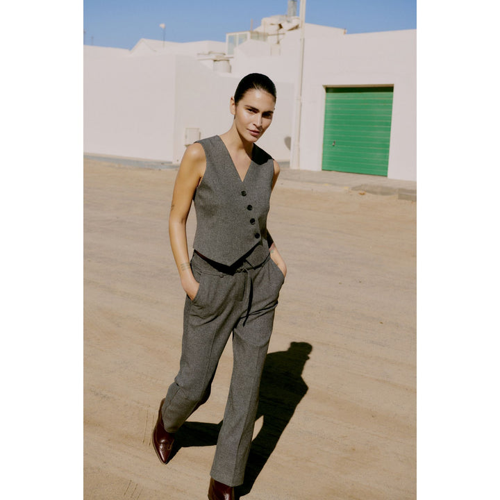 Etona Vest