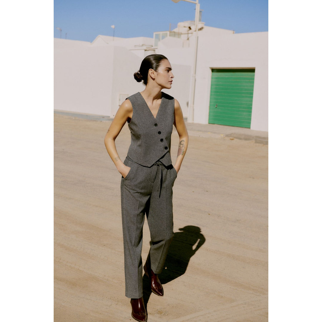 Etona Vest