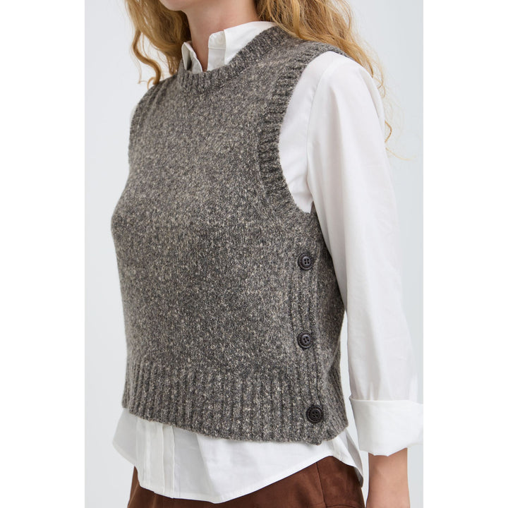 Naima Vest