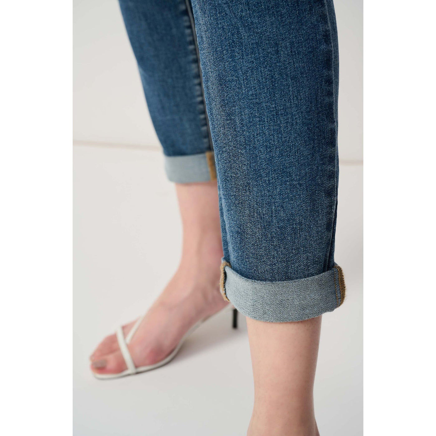 Slim Fit Cropped Jeans w/ Rolled Hem