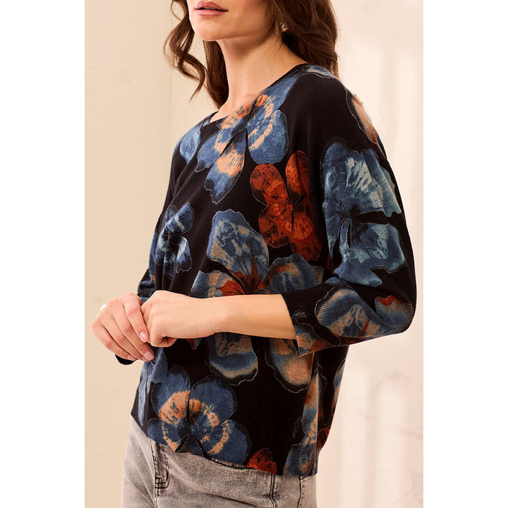 Soft Yarn Three-Quarter Sleeve Crew Neck Sweater