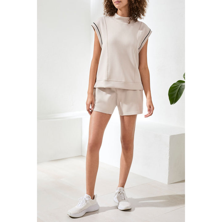 Techno Lux Mock Neck Contrast Piping