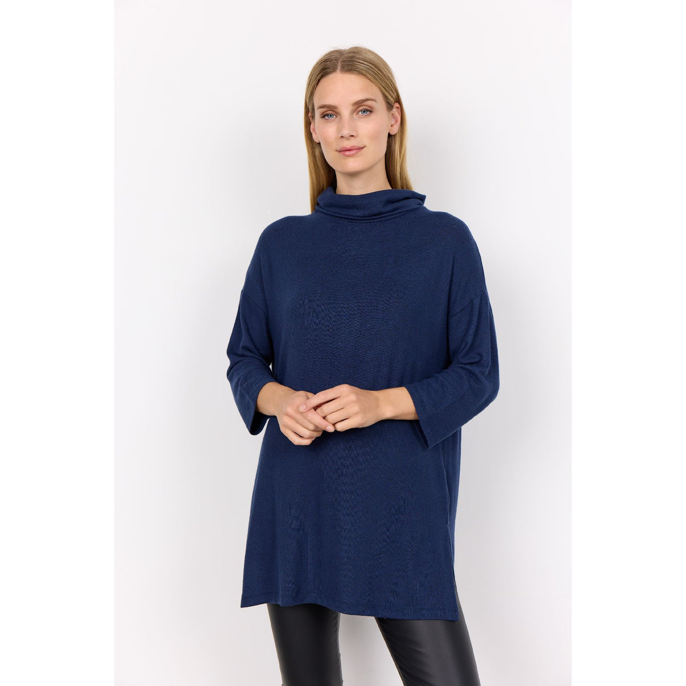 Biara Tunic