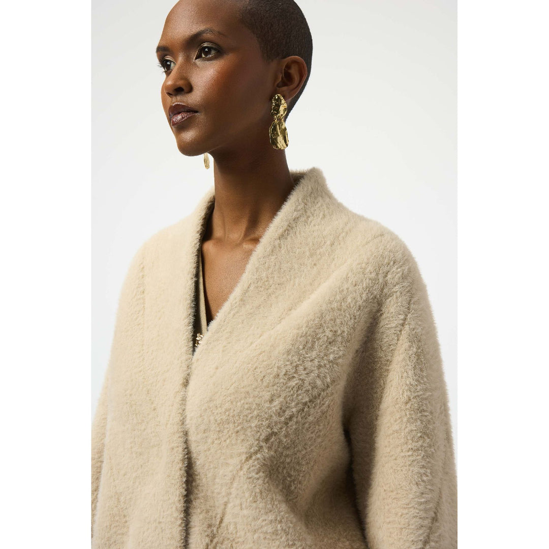Manteau en tricot avec fil à plumes