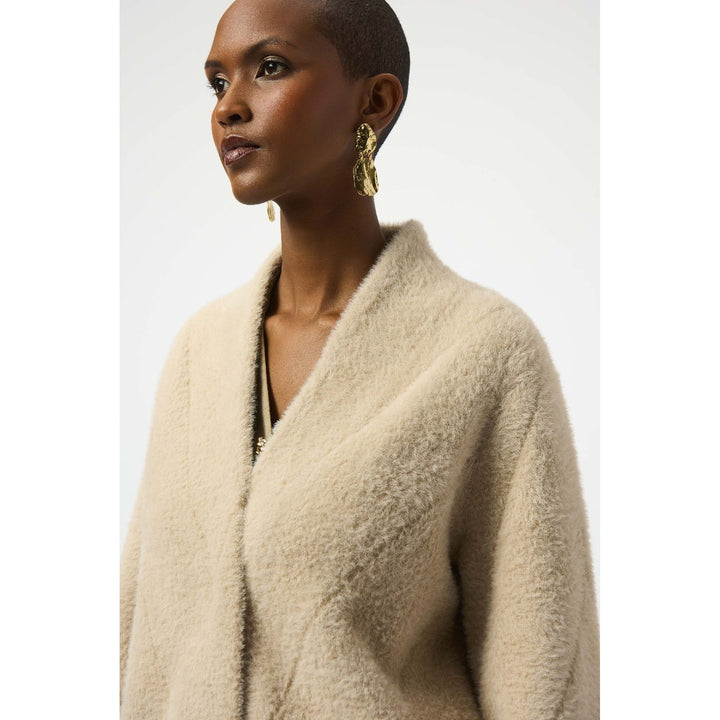 Manteau en tricot avec fil à plumes