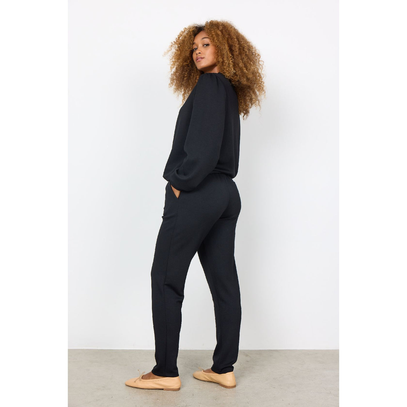 Banu Slim Leg Pant