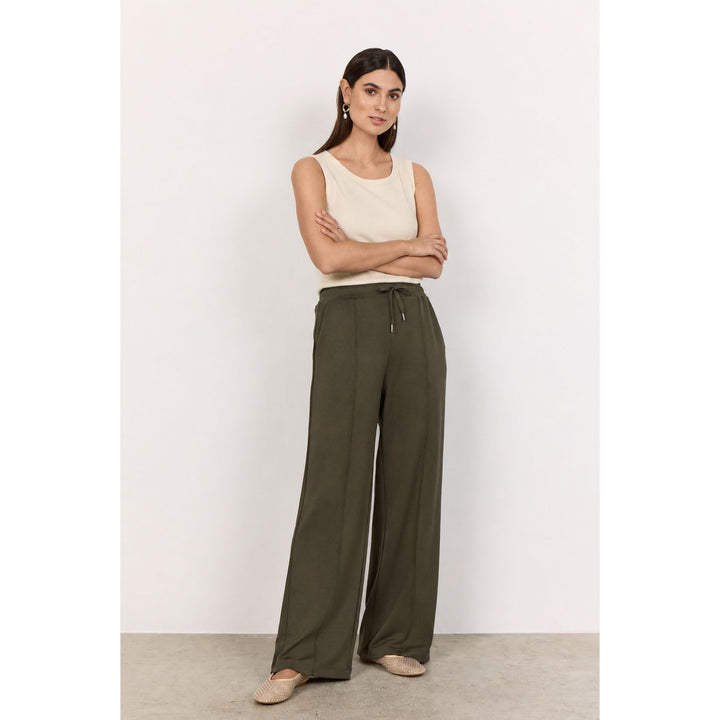 Banu Pintuck Pant