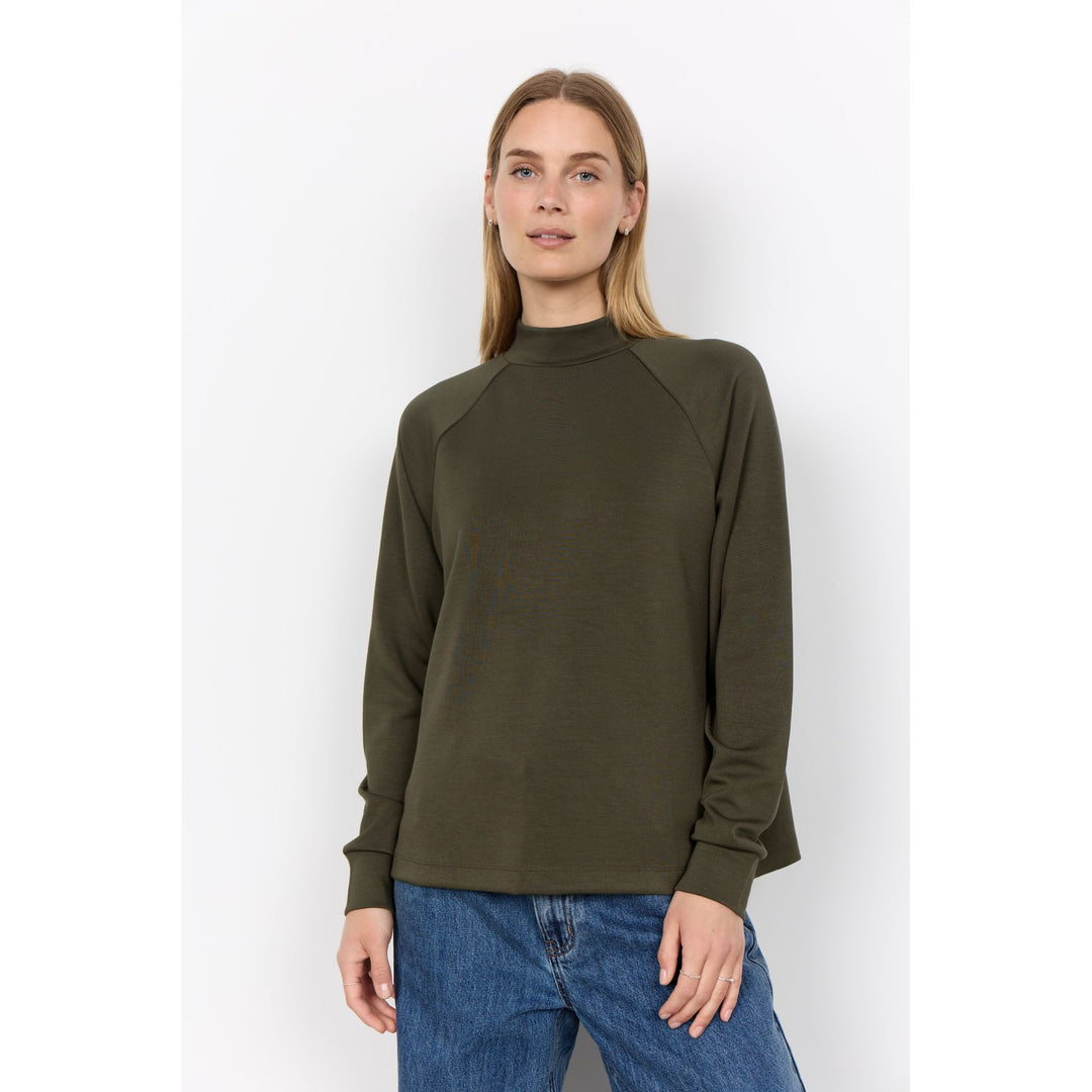 Banu Raglan Sleeve Sweater