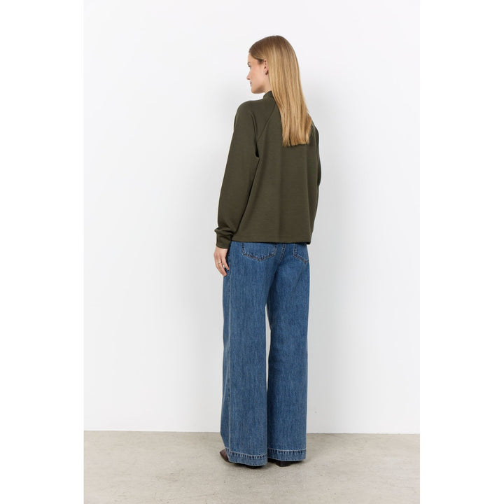 Banu Raglan Sleeve Sweater
