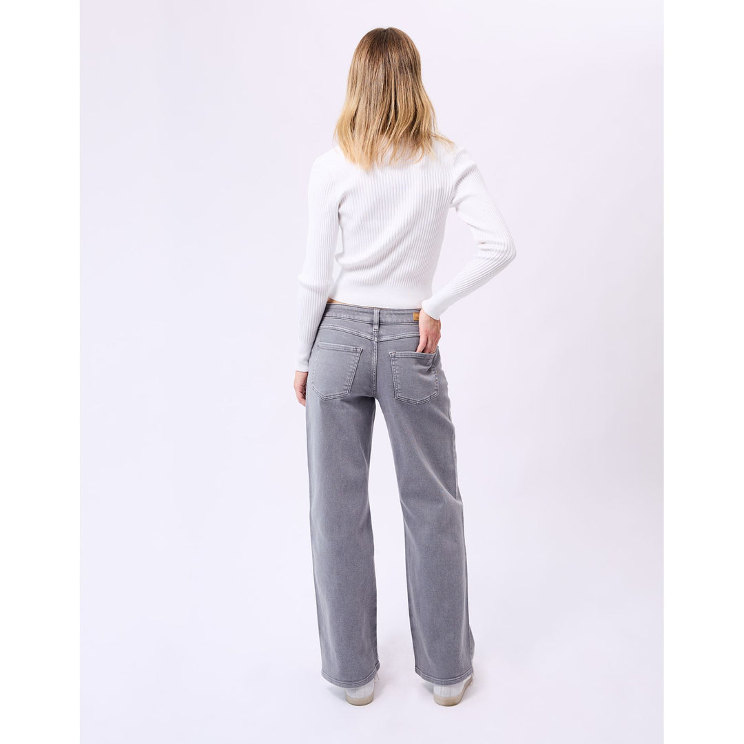 Chloe Straight Loose Jean