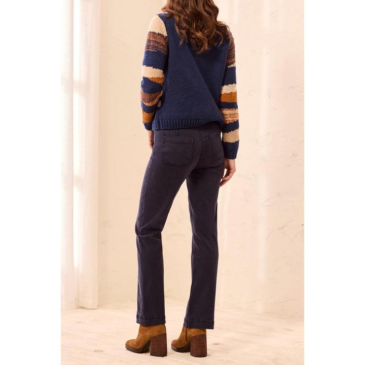Pull-On Pant w/ Front Seam
