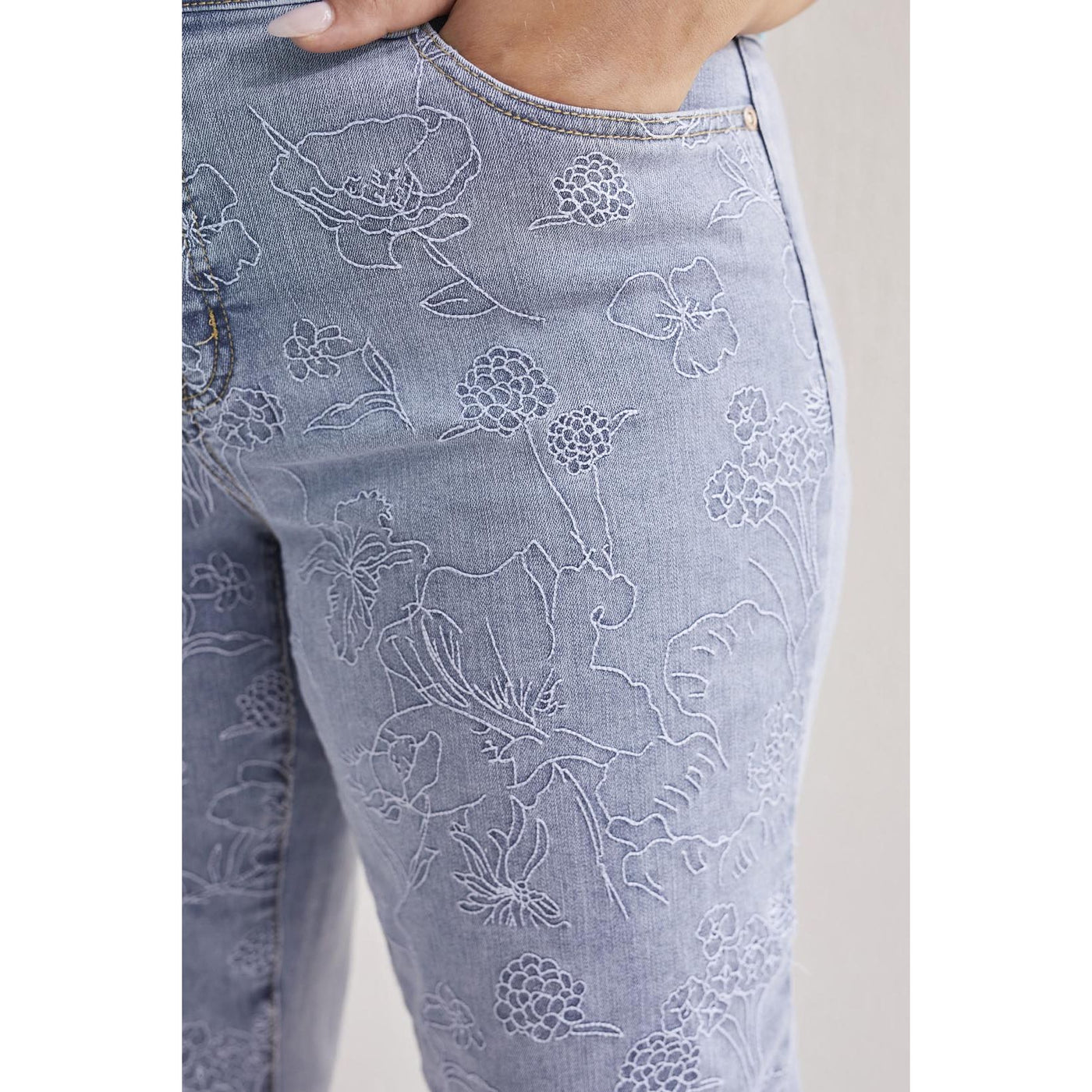 Audrey Embroidered Straight Crop Jean