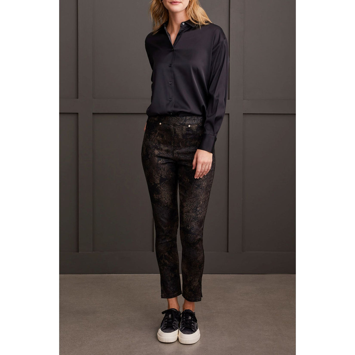 Audrey Pull On Slim Ankle Pant w/ Side Slit