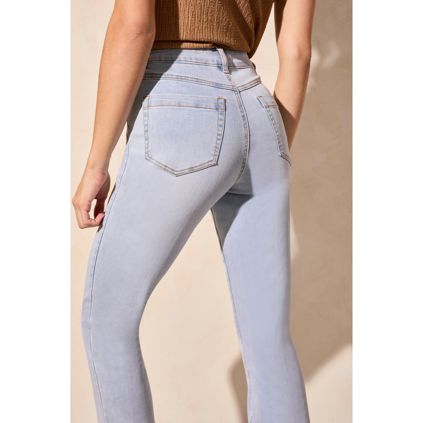 Audrey Pull-On Straight Crop Jean