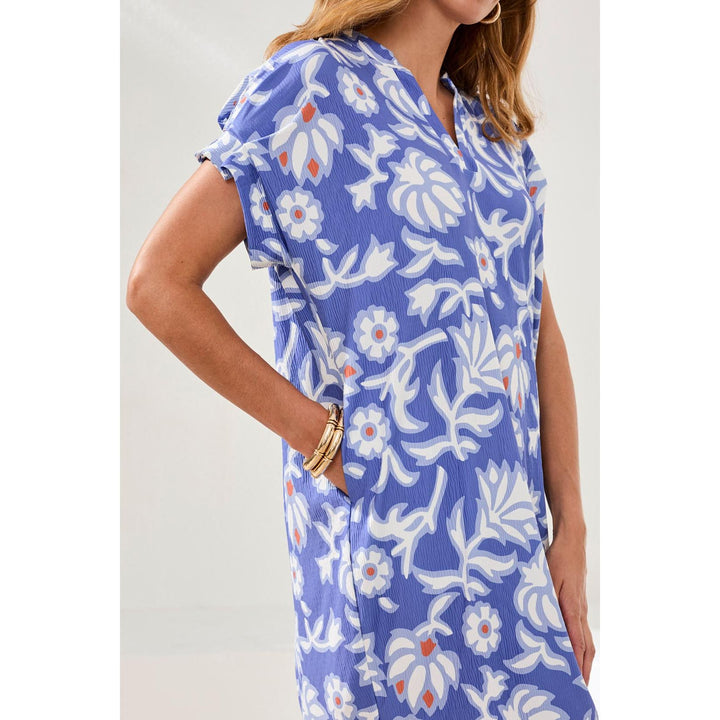 Robe droite à manches volantées et col cranté