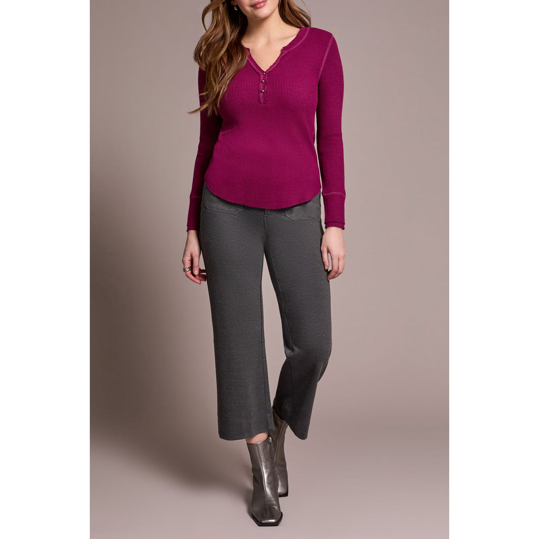 Haut Henley avec boutons