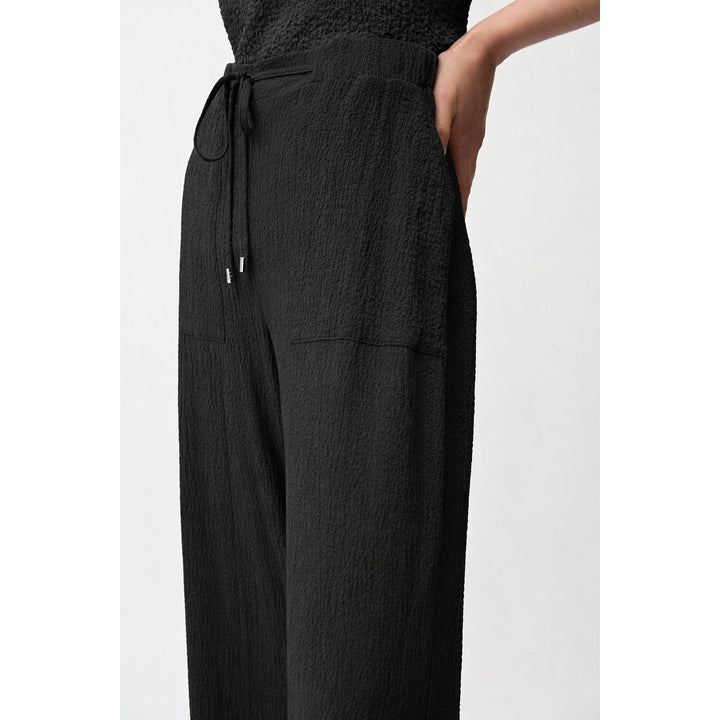 Seersucker Pull-On Crop Pants w/ Front Pockets