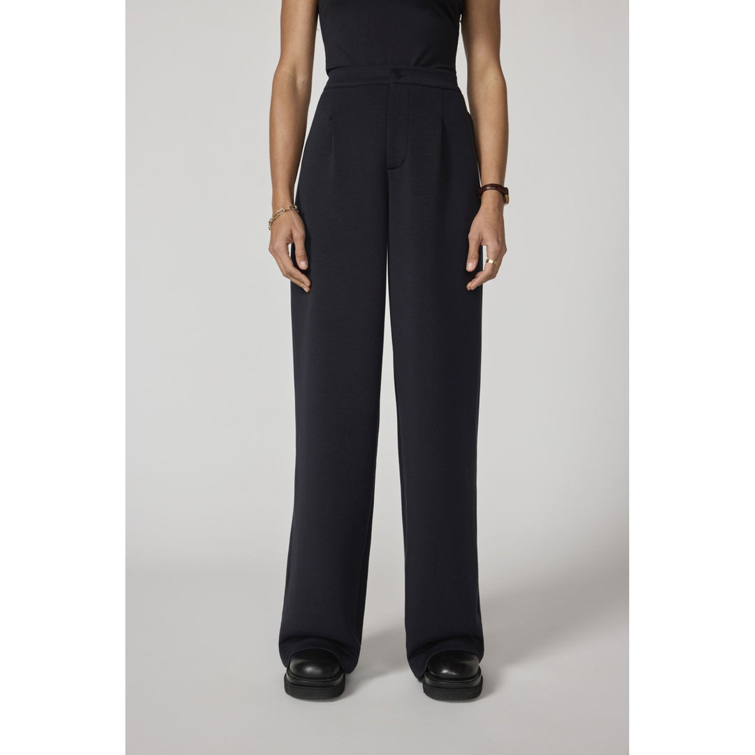 Dreamweave Pleated Trouser