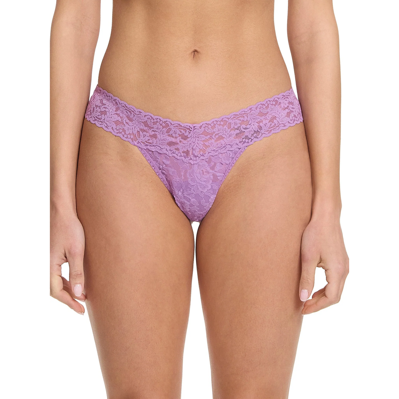 Signature Lace Low Rise Thong