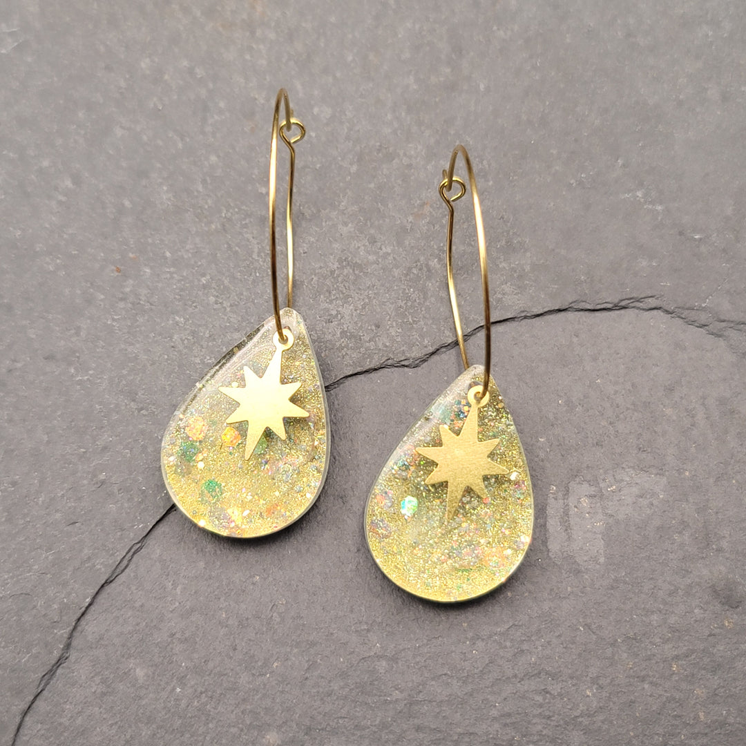 Boucles d'oreilles charmées